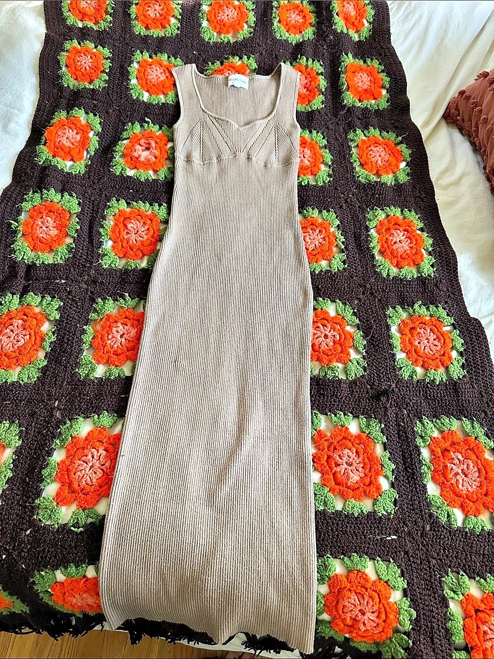Olive & Oak Maxi Ribbed Dress in Brown Size Small Like New